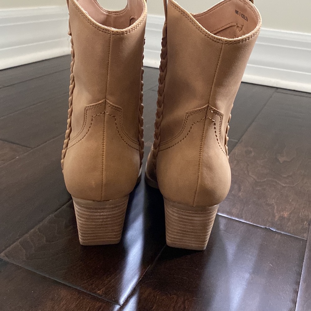 DOLCE VITA Cowboy Boots - Picture 5 of 7